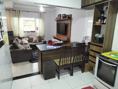 Sobrado com 2 Quartos à venda, 80m² no Vila Voturua, São Vicente