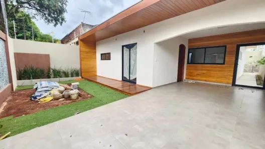 Casa com 3 Quartos à venda, 150m² no Vila Larsen 1, Londrina