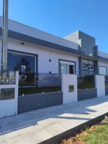 Casa com 2 Quartos para alugar, 80m² no , Passo de Torres