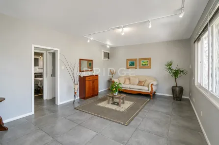 Casa com 3 Quartos para alugar, 120m² no Três Figueiras, Porto Alegre