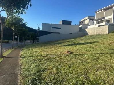 Lote/Terreno com 1 Quarto à venda, 369m² no Centro, Juiz de Fora