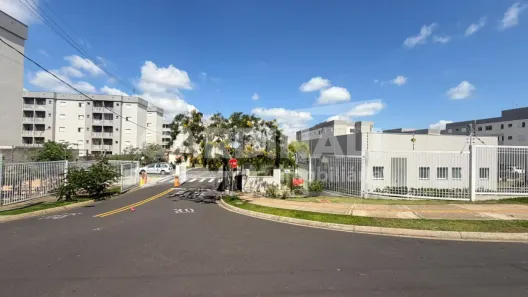 Apartamento com 2 Quartos para alugar, 45m² no Jardim Jockey Clube, São Carlos