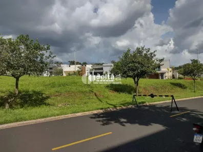 Lote/Terreno à venda, 852m² no Shopping Park, Uberlândia