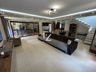 Casa de Condomínio com 4 Quartos à venda, 400m² no Taquara, Rio de Janeiro