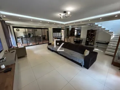 Casa de Condomínio com 4 Quartos à venda, 400m² no Taquara, Rio de Janeiro