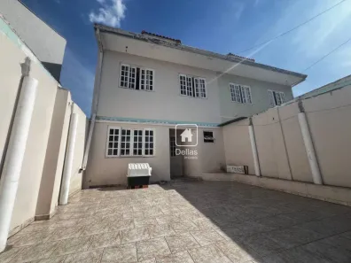 Sobrado com 3 Quartos à venda, 238m² no Capão da Imbuia, Curitiba