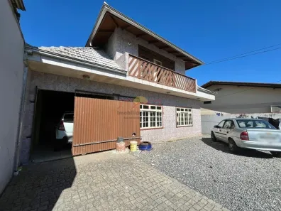 Casa com 4 Quartos à venda, 220m² no Petrópolis, Joinville