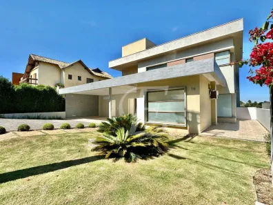 Casa de Condomínio com 3 Quartos à venda, 307m² no Pousada dos Bandeirantes, Carapicuíba