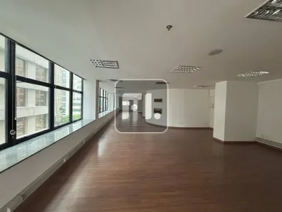 Sala Comercial para alugar, 489m² no Vila Olímpia, São Paulo