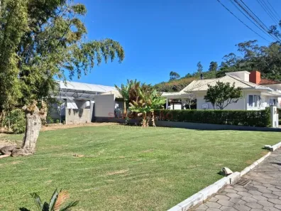 Lote/Terreno à venda, 1435m² no Sambaqui, Florianópolis