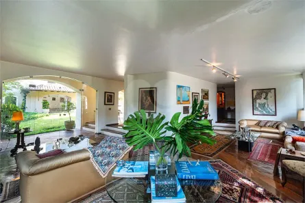 Sobrado com 4 Quartos à venda, 605m² no Jardim Guedala, São Paulo