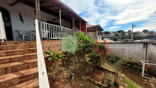 Casa com 3 Quartos à venda, 330m² no Teixeira Dias (Barreiro), Belo Horizonte