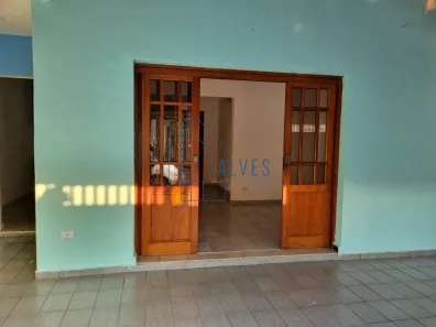 Casa com 2 Quartos para alugar, 100m² no Vila Isa, São Paulo