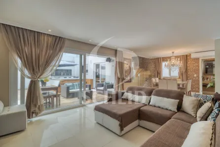 Casa de Condomínio com 4 Quartos à venda, 209m² no Interlagos, São Paulo