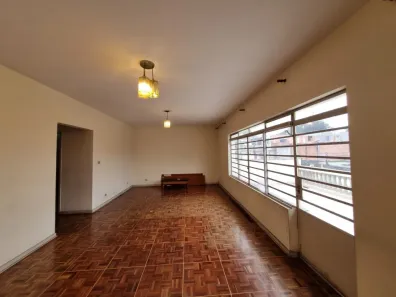 Casa com 3 Quartos à venda, 200m² no Vila Serralheiro, São Paulo