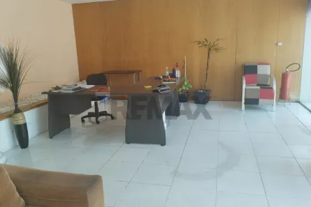 Prédio Comercial para alugar, 901m² no Santo Amaro, São Paulo