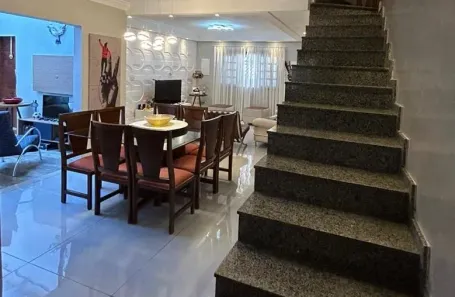 Casa com 3 Quartos à venda, 174m² no Vila Lavínia, Mogi das Cruzes