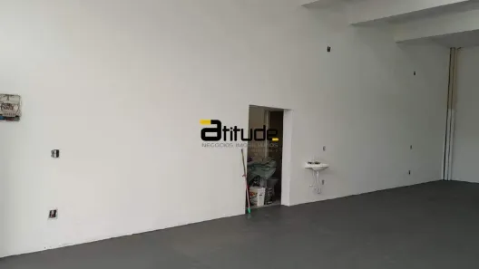 Sala Comercial para alugar, 144m² no Jardim Regina Alice, Barueri