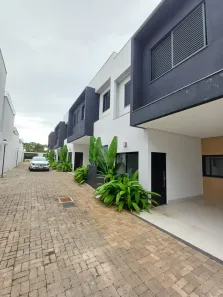 Casa de Condomínio com 2 Quartos à venda, 82m² no Jardim Karaíba, Uberlândia