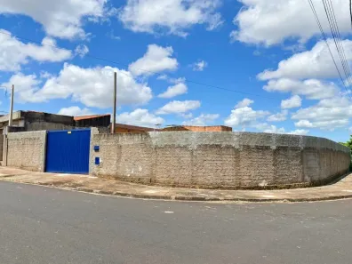 Lote/Terreno à venda, 230m² no Jardim Veneza, Araraquara