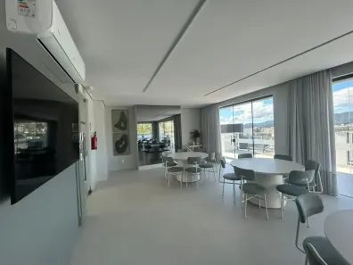 Apartamento com 2 Quartos à venda, 65m² no Carvoeira, Florianópolis