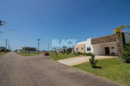 Casa de Condomínio com 3 Quartos à venda, 180m² no Torres, Torres