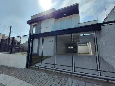 Casa com 3 Quartos à venda, 132m² no Tomazetti, Santa Maria