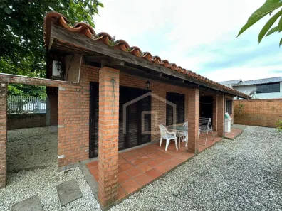 Casa com 2 Quartos à venda, 68m² no Armação, Penha