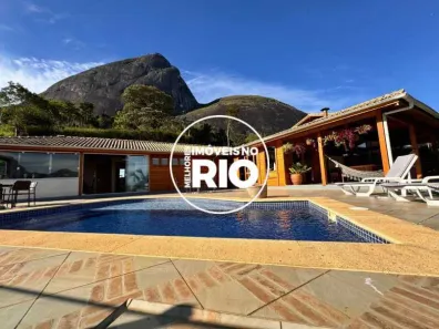 Casa de Condomínio com 4 Quartos à venda, 380m² no Cuiabá, Petrópolis