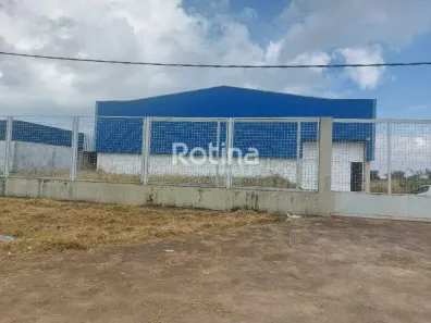 Galpão/Depósito/Armazém para alugar, 1500m² no Distrito Industrial, Uberlândia