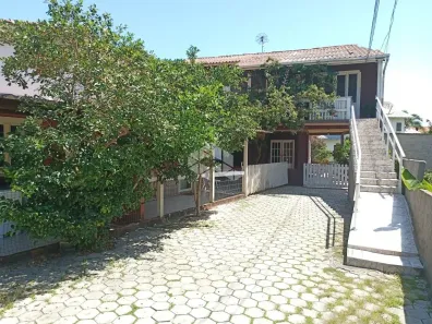 Casa com 2 Quartos à venda, 250m² no Canasvieiras, Florianópolis
