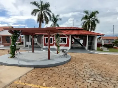 Casa de Condomínio com 3 Quartos à venda, 100m² no Setor Lagoa Quente, Caldas Novas