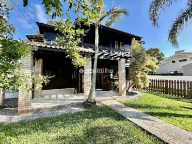 Casa com 3 Quartos para alugar, 100m² no Campeche, Florianópolis
