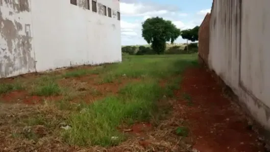 Lote/Terreno à venda, 300m² no Segismundo Pereira, Uberlândia