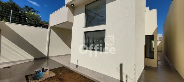 Casa com 3 Quartos à venda, 112m² no São João, Anápolis