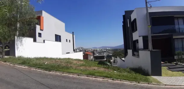 Lote/Terreno à venda, 324m² no Cézar de Souza, Mogi das Cruzes