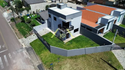 Sobrado com 3 Quartos à venda, 92m² no Guaraituba, Colombo