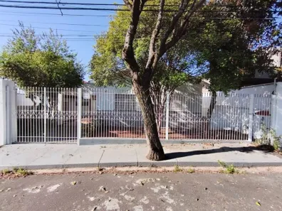 Casa com 2 Quartos para alugar, 132m² no Centro, Araraquara