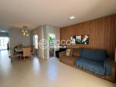 Casa de Condomínio com 3 Quartos à venda, 120m² no Beija-Flor II, Uberaba