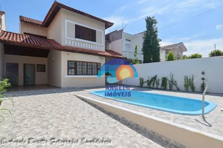 Sobrado com 4 Quartos à venda, 150m² no Bal Tres Marias, Peruíbe