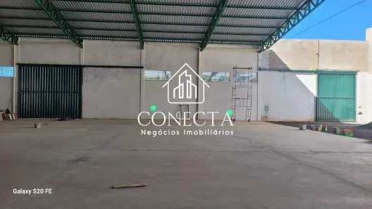 Galpão/Depósito/Armazém para alugar, 1100m² no Grand Ville, Uberlândia