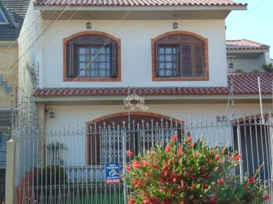 Casa com 3 Quartos à venda, 244m² no Cavalhada, Porto Alegre