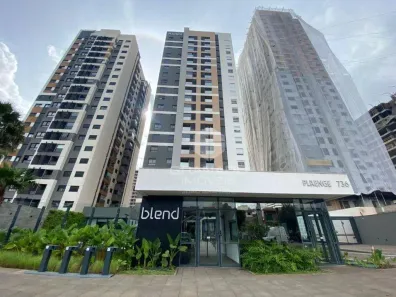Apartamento com 3 Quartos para alugar, 85m² no Zona 08, Maringá