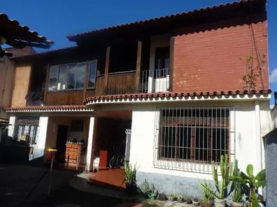 Casa com 2 Quartos à venda, 360m² no São Francisco, Niterói