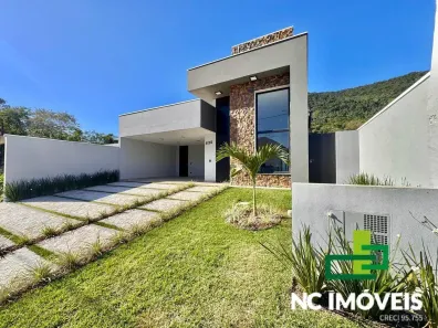 Casa de Condomínio com 4 Quartos à venda, 200m² no Mar Verde, Caraguatatuba