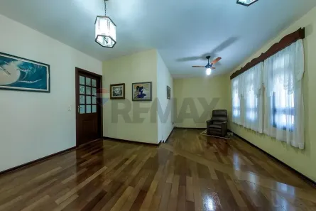 Casa com 3 Quartos à venda, 214m² no Jardim Nova Era, Leme