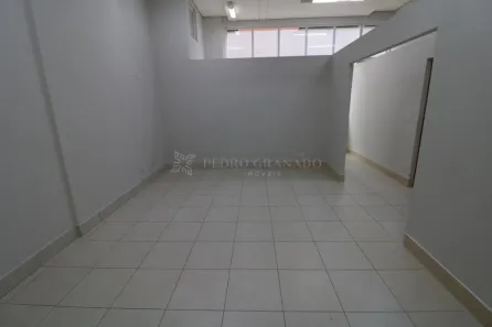 Prédio Comercial para alugar, 67m² no Zona 01, Maringá