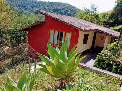 Casa com 4 Quartos à venda, 2031m² no Albuquerque, Teresópolis