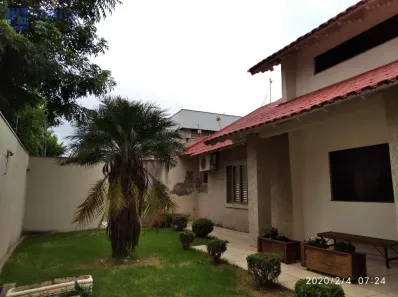 Casa com 3 Quartos à venda, 212m² no Jardim Catedral, Maringá