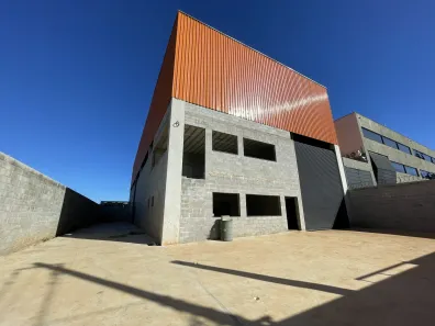 Galpão/Depósito/Armazém à venda, 680m² no Parque Industrial Prestes (Éden), Sorocaba